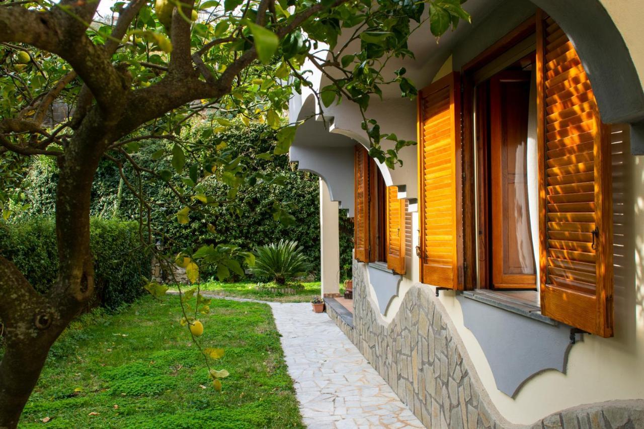 Villa Dei Fiori - Exclusive Villa With Garden In Sorrento Coast Vico Equense Zewnętrze zdjęcie