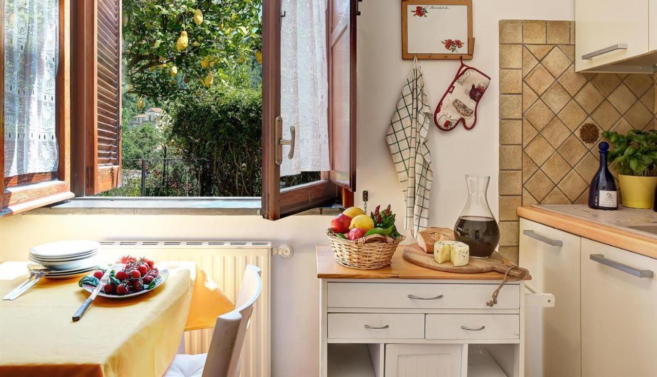 Villa Dei Fiori - Exclusive Villa With Garden In Sorrento Coast Vico Equense Zewnętrze zdjęcie